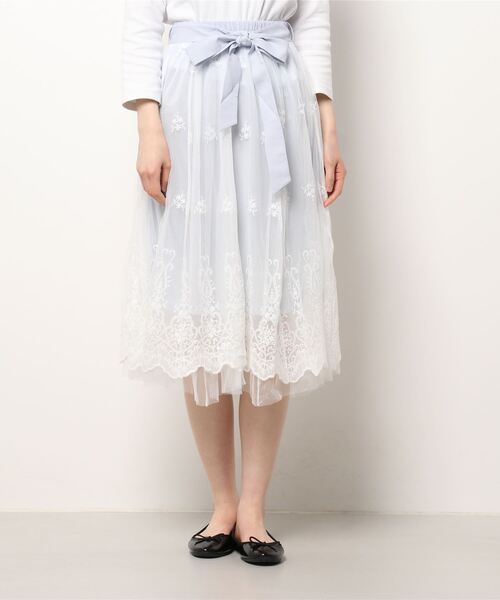 axes femme POETIQUE（アクシーズファムポエティック）の「スカラップ刺繍レースＳＫ（スカート・レディース・ブラック/キナリ/サックスブルー・MEDIUM）」の6枚目の写真