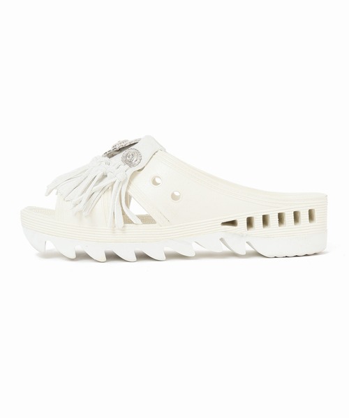 BENCH(ベンチ)の「■■■別注【BENCH/ベンチ】 BENSAN-D SUEDE FRINGE CONCHO:サンダル(サンダル・レディース・ホワイト/ブラック・S/M)」の6枚目の写真