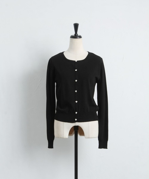 tocco closet（トッコ　クローゼット）の「ハートパール釦ＵＶ加工ラウンドネックカーディガン（カーディガン/ボレロ・レディース・ブラック/オフホワイト/レモンイエロー・M）」の17枚目の写真