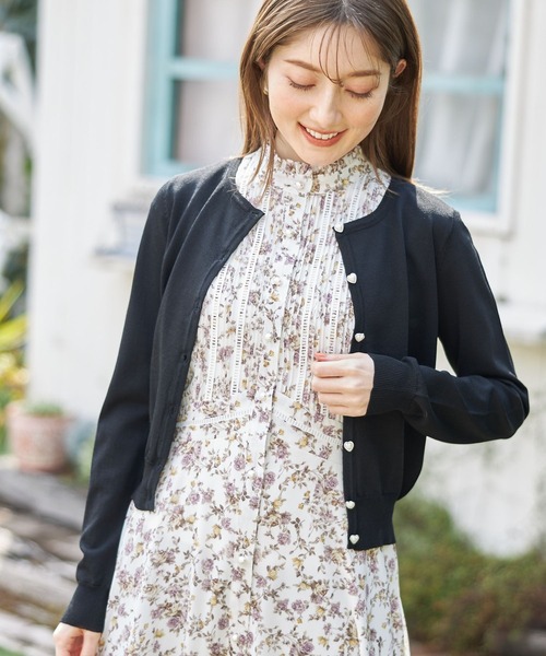 tocco closet（トッコ　クローゼット）の「ハートパール釦ＵＶ加工ラウンドネックカーディガン（カーディガン/ボレロ・レディース・ブラック/オフホワイト/レモンイエロー・M）」の6枚目の写真