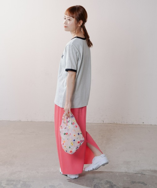 MERLOT（メルロー）の「レトロな雰囲気が可愛い　パグリンガーT（Tシャツ/カットソー・レディース・ブラック/ネイビー/テラコッタ・FREE）」の10枚目の写真