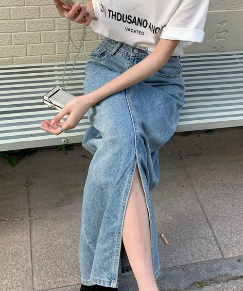 MANGROVE（マングローブ）の「フロントスリットIラインデニムスカート（デニムスカート・レディース・ブルー・MEDIUM/LARGE）」の2枚目の写真