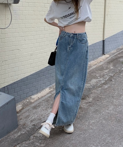 MANGROVE（マングローブ）の「フロントスリットIラインデニムスカート（デニムスカート・レディース・ブルー・MEDIUM/LARGE）」の4枚目の写真