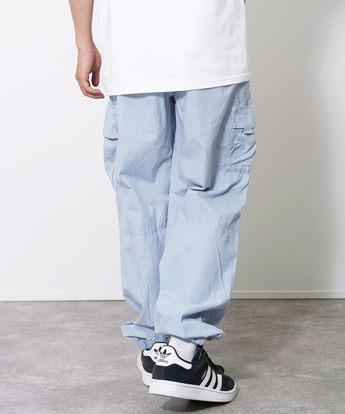 Carhartt WIP（カーハートダブリューアイピー）の「Carhartt WIP(カーハート ワークインプログレス) バーム カーゴパンツ（カーゴパンツ・メンズ・ブラック/カーキ/ブルー・M/L）」の17枚目の写真