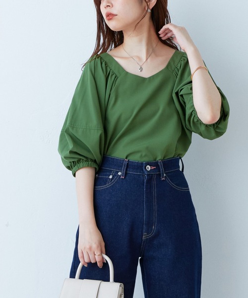 natural couture（ナチュラルクチュール）の「2022AWアイテム/WEB限定カラー有り/ランタンスリーブ2WAYブラウス（シャツ/ブラウス・レディース・オフホワイト/グリーン/モカ/その他1/その他2/ブラック・FREE）」の10枚目の写真