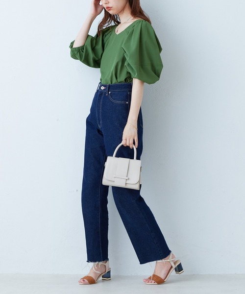 natural couture（ナチュラルクチュール）の「2022AWアイテム/WEB限定カラー有り/ランタンスリーブ2WAYブラウス（シャツ/ブラウス・レディース・オフホワイト/グリーン/モカ/その他1/その他2/ブラック・FREE）」の12枚目の写真