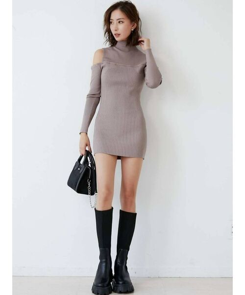 GYDA（ジェイダ）の「ショルダーオープン ビスチェデザインニットタイトワンピース（ワンピース・レディース・ブラック/ベージュ/カーキ・FREE）」の7枚目の写真