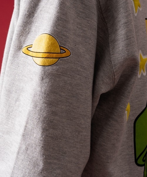 BAIT(ベイト)の「BAIT (INC) MARVIN THE MARTIAN STARS CRW 226-MTM-CRW-001(スウェット・メンズ・グレー・LARGE/MEDIUM/X-LARGE/XX-LARGE)」の3枚目の写真