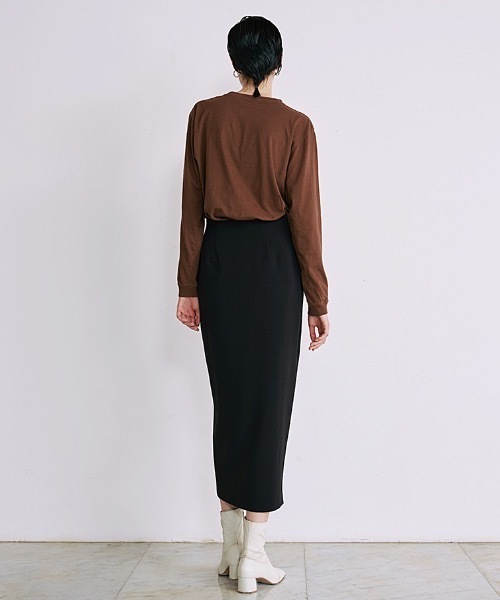 EMMA LIMBER(エマリンバー)の「Calm Long Sleeve T-shirt(カームスリーブロングTシャツ)(Tシャツ/カットソー・レディース・オフホワイト/ブラウン・FREE)」の9枚目の写真