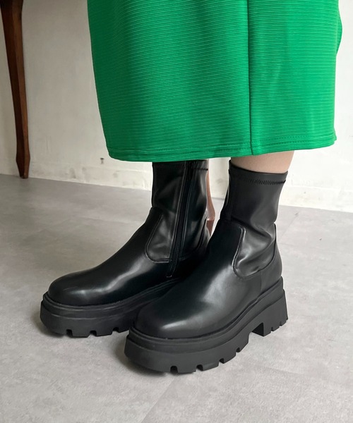 prose verse（プロズヴェール）の「トラックソールストレッチショートブーツ（ブーツ・レディース・ブラック/ブラック系その他・LARGE/X-LARGE/SMALL/MEDIUM）」の14枚目の写真