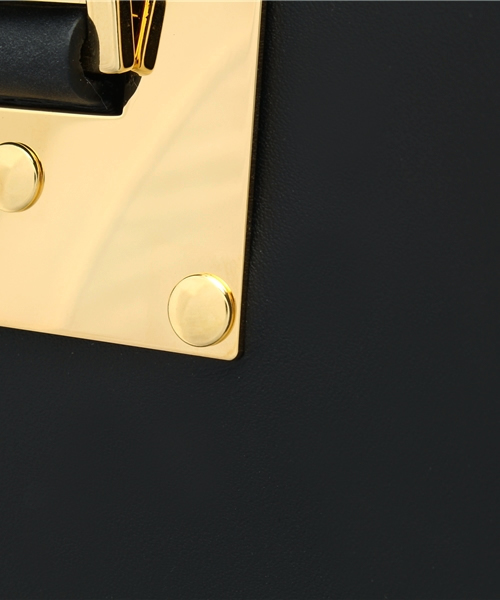 Sophie Hulme（ソフィーヒュルム）の「SOPHIE HULME 『ALBION』スクエアミニトートバッグ（トートバッグ・レディース・ブラック/ブルー/ライトブラウン/ワイン・FREE）」の7枚目の写真