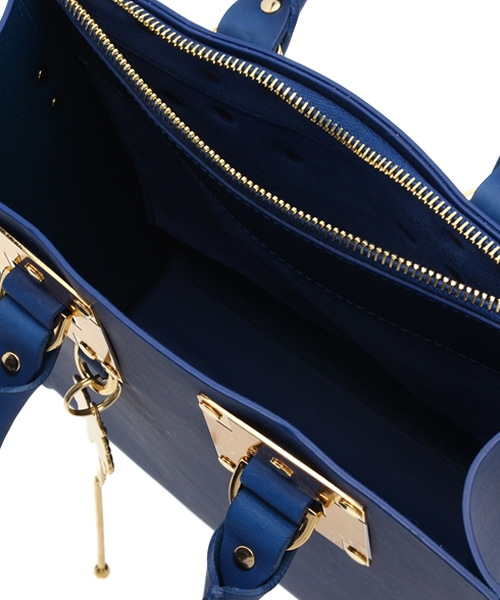 Sophie Hulme（ソフィーヒュルム）の「SOPHIE HULME 『ALBION』スクエアミニトートバッグ（トートバッグ・レディース・ブラック/ブルー/ライトブラウン/ワイン・FREE）」の21枚目の写真