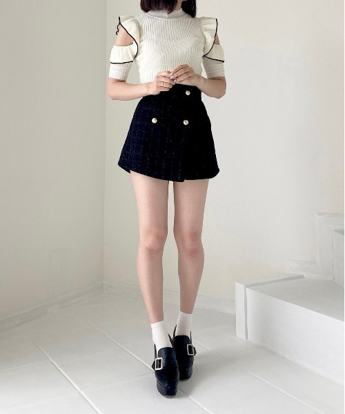 titty＆Co. PETIT by poyo（ティティーアンドコープティバイポヨ）の「【titty&Co.PETIT by poyo】ダブルボタンツイードショーパン（その他パンツ・レディース・ブラック・SMALL/MEDIUM）」の6枚目の写真