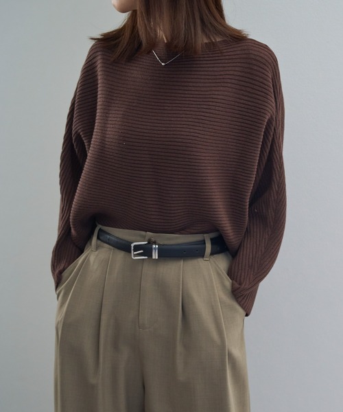 TRIANGLE PALETTE（トライアングルパレット）の「ボートネック ドルマン リブニットプルオーバー（ニット/セーター・レディース・ブラック/ベージュ/グリーン/アイボリー/グレー/ダークグレー/ワインレッド/ブラウン/ホワイト/ブルー/ライトグリーン系/ライトブルー/レッド・FREE）」の7枚目の写真