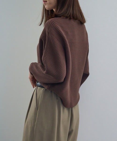 TRIANGLE PALETTE（トライアングルパレット）の「ボートネック ドルマン リブニットプルオーバー（ニット/セーター・レディース・ブラック/ベージュ/グリーン/アイボリー/グレー/ダークグレー/ワインレッド/ブラウン/ホワイト/ブルー/ライトグリーン系/ライトブルー/レッド・FREE）」の22枚目の写真