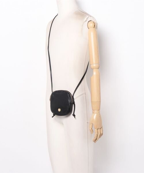 Samantha Thavasa Petit Choice(サマンサタバサ プチチョイス)の「ゴールドコインモチーフ ミニショルダーバッグ(ハンドバッグ・レディース・ブラック/グレイッシュベージュ/ネイビー/レッド・FREE)」の8枚目の写真