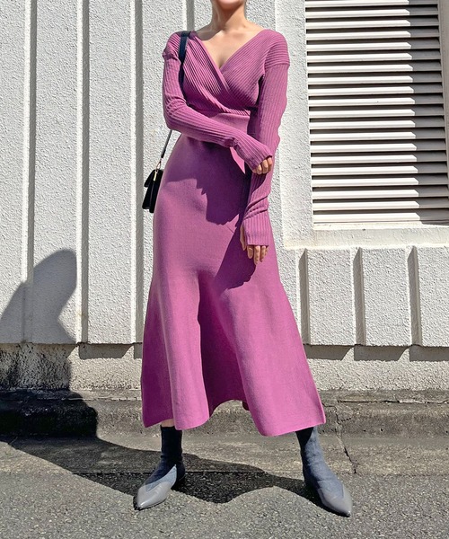 Jewelobe(ジュエローブ)の「カシュクールロングマーメイドニットワンピース(ワンピース・レディース・パープル/ブラック/アイボリー・FREE)」の8枚目の写真