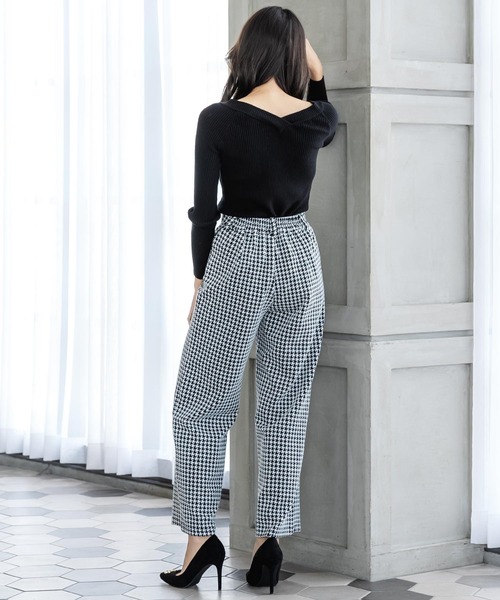 Julia Boutique(ジュリアブティック)の「千鳥格子柄ハイウエストストレートパンツ/22552(その他パンツ・レディース・ベージュ/ブラック・ONE)」の4枚目の写真