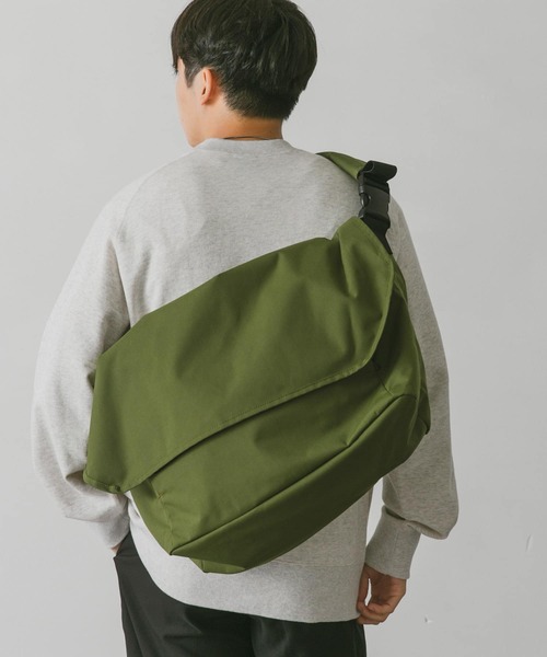 SML(エスエムエル)の「『別注』SML×DOORS メッセンジャーバッグ(メッセンジャーバッグ・メンズ・ブラック/カーキ・-)」の3枚目の写真