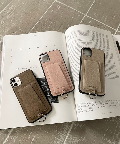 Me%（ミィパーセント）の「【iPhone13対応】フェイクレザーカラビナ