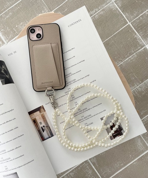 Me%（ミィパーセント）の「【iPhone13対応】フェイクレザーカラビナ