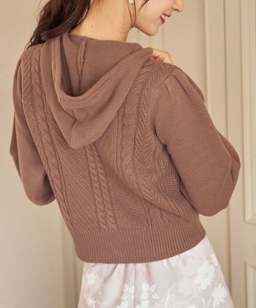 tocco closet（トッコ　クローゼット）の「パールファスナーケーブル編みニットパーカー（パーカー・レディース・モカ/ピンクベージュ/オフホワイト・M）」の12枚目の写真