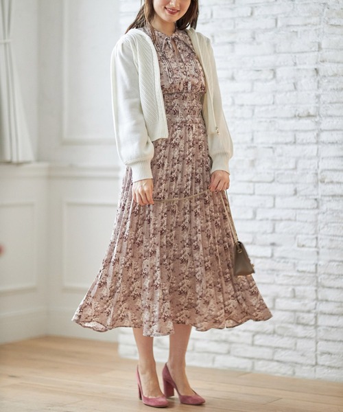 tocco closet（トッコ　クローゼット）の「パールファスナーケーブル編みニットパーカー（パーカー・レディース・モカ/ピンクベージュ/オフホワイト・M）」の4枚目の写真