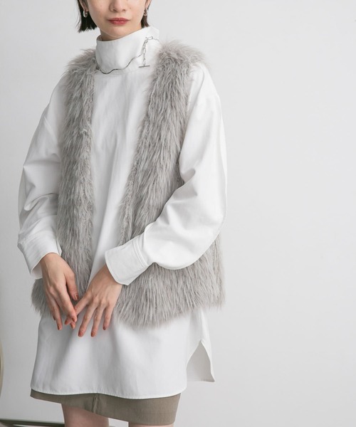 KBF（ケイビーエフ）の「ファーニットベスト（ベスト・レディース・ベージュ/グレー・ONE）」の2枚目の写真