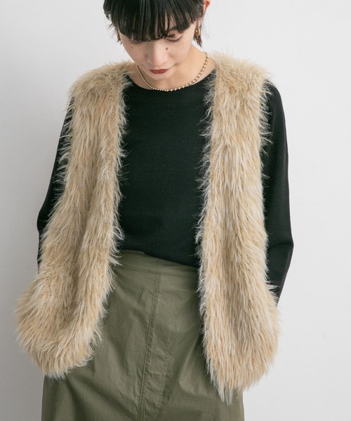 KBF（ケイビーエフ）の「ファーニットベスト（ベスト・レディース・ベージュ/グレー・ONE）」の3枚目の写真