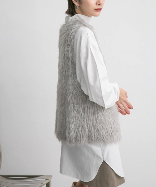 KBF（ケイビーエフ）の「ファーニットベスト（ベスト・レディース・ベージュ/グレー・ONE）」の13枚目の写真