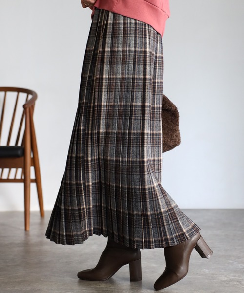 EASEBLUE(イーズブルー)の「大人チェックプリーツスカート(スカート・レディース・ネイビー/ブラウン・FREE)」の12枚目の写真
