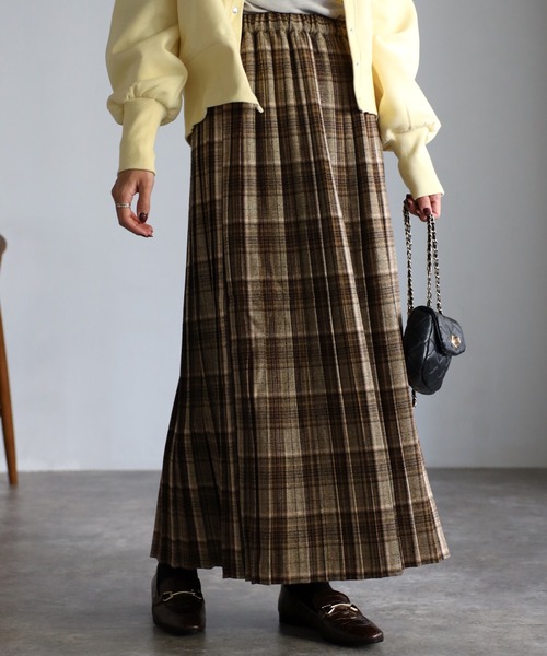 EASEBLUE(イーズブルー)の「大人チェックプリーツスカート(スカート・レディース・ネイビー/ブラウン・FREE)」の7枚目の写真