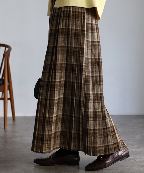 EASEBLUE(イーズブルー)の「大人チェックプリーツスカート(スカート・レディース・ネイビー/ブラウン・FREE)」の13枚目の写真