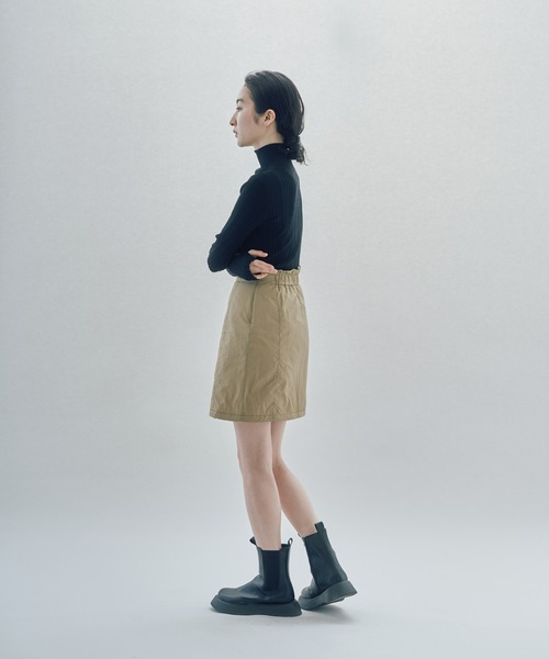 INSIIS(インシス)の「ランダムリブハイネックニット(ニット/セーター・レディース・ブラック/ブルー/グリーン・フリー)」の15枚目の写真