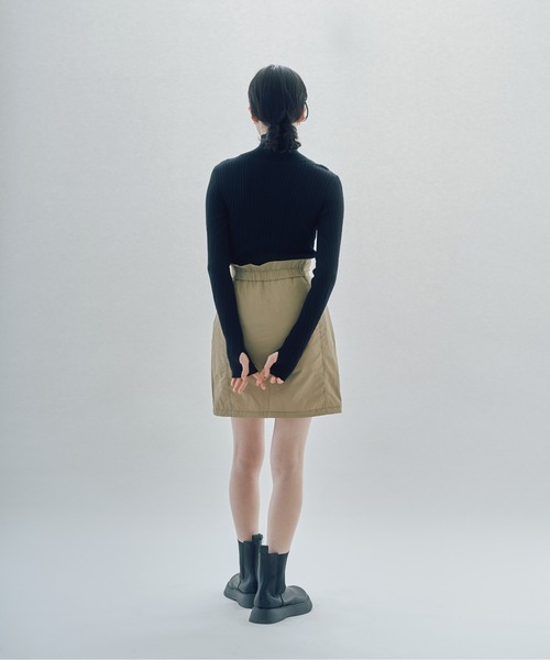 INSIIS(インシス)の「ランダムリブハイネックニット(ニット/セーター・レディース・ブラック/ブルー/グリーン・フリー)」の16枚目の写真