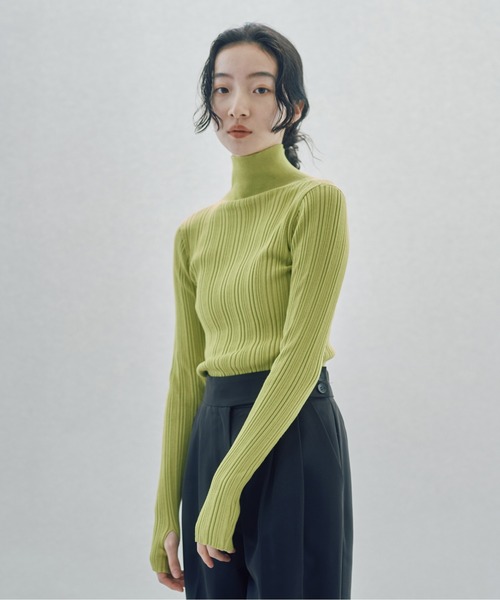 INSIIS(インシス)の「ランダムリブハイネックニット(ニット/セーター・レディース・ブラック/ブルー/グリーン・フリー)」の18枚目の写真