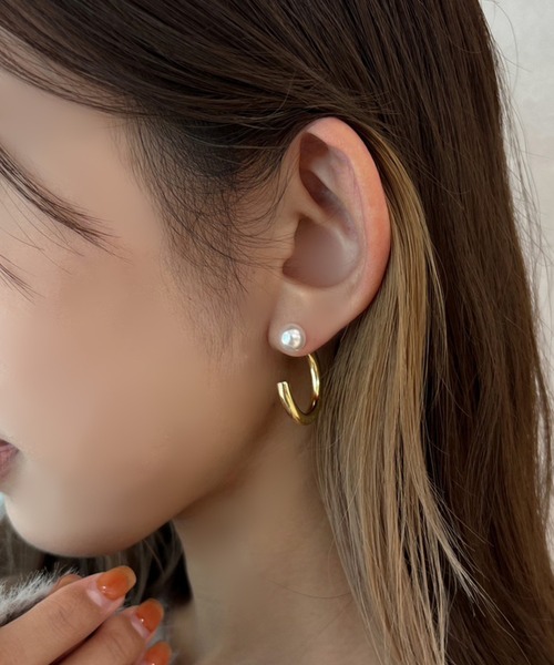 apres jour mignon(アプレジュールミニョン)の「【apresjour mignon×ARIAZ】パール2WAYピアス(ピアス(両耳用)・レディース・ゴールド/シルバー・ONESIZE)」の2枚目の写真