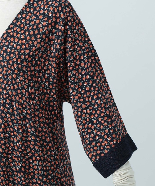 BAYFLOW(ベイフロー)の「ヴィンテージフラワーワンピース(ワンピース・レディース・ネイビー/サックスブルー・SMALL/MEDIUM)」の21枚目の写真