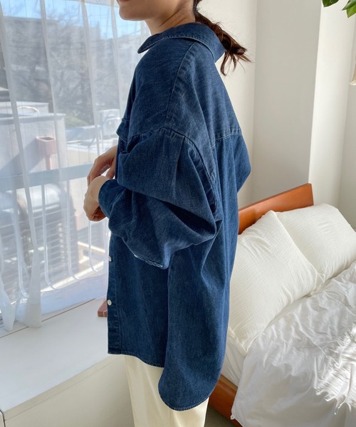 LOWRYS FARM(ローリーズファーム)の「オーバーデニムシャツロングスリーブ 176297(シャツ/ブラウス・レディース・ネイビー/ブルー・FREE)」の13枚目の写真