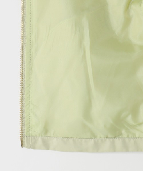 ikka（イッカ）の「サテンフレアマウンテンパーカー（120~160cm）（マウンテンパーカー・キッズ・グリーン/ピンク系その他・120/130/140/150/160）」の4枚目の写真