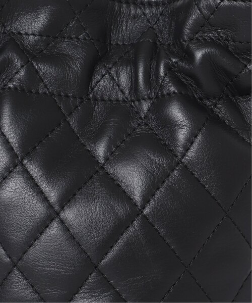 AULENTTI（オウレンティ）の「《追加》【AULENTTI/オウレンティ】チェーン巾着バッグ（ショルダーバッグ・レディース・ブラック・FREE）」の22枚目の写真