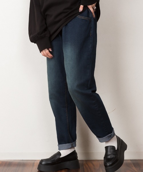 atONE(アットワン)の「atONE ウエストゴムテーパードデニムパンツ(デニムパンツ・レディース・ブルー/ワンウォッシュ/ネイビー・M/LL/L/3L/4L)」の6枚目の写真