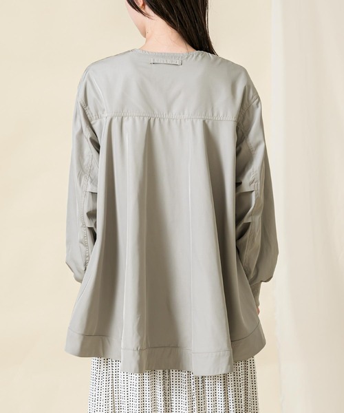 Risley(リズレー)の「レイヤードセットショートトレンチコート(トレンチコート・レディース・キャメル/ライトグレー・FREE)」の3枚目の写真