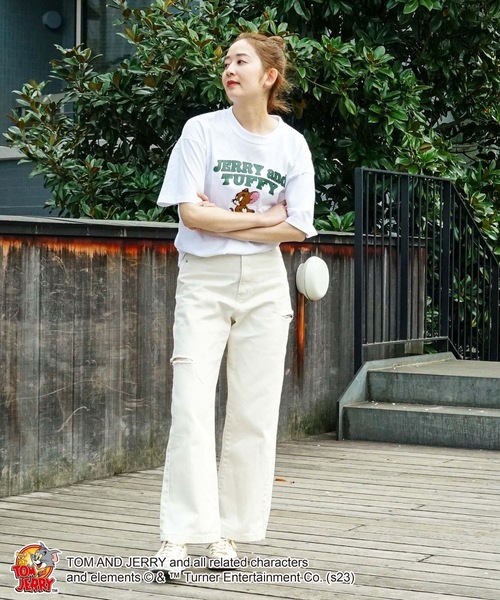 Tom&Jerry(トムアンドジェリー)の「【 TOM AND JERRY/トムとジェリー 】コラボ Tシャツ ドロップショルダー オーバーサイズ(Tシャツ/カットソー・メンズ・ダークグリーン/ホワイト系その他/ホワイト/ブルー系その他/オフホワイト/ベージュ・LARGE/MEDIUM/X-LARGE/SMALL)」の21枚目の写真