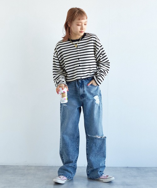 w closet(ダブルクローゼット)の「ハートボタンショート丈カーディガン(カーディガン/ボレロ・レディース・ブラック/サックスブルー/ピンク/ライム/アイボリー/ブラック×ホワイト・FREE)」の7枚目の写真