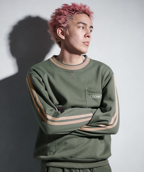 FCMM(エフシーエムエム)の「【日本限定アイテム】PIPING CREWNECK SWEAT/パイピングクルーネックスウェット(スウェット・メンズ・ブラック/オリーブ/アイボリー・LARGE/MEDIUM)」の3枚目の写真