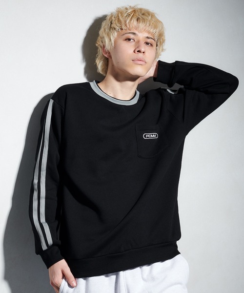FCMM(エフシーエムエム)の「【日本限定アイテム】PIPING CREWNECK SWEAT/パイピングクルーネックスウェット(スウェット・メンズ・ブラック/オリーブ/アイボリー・LARGE/MEDIUM)」の1枚目の写真