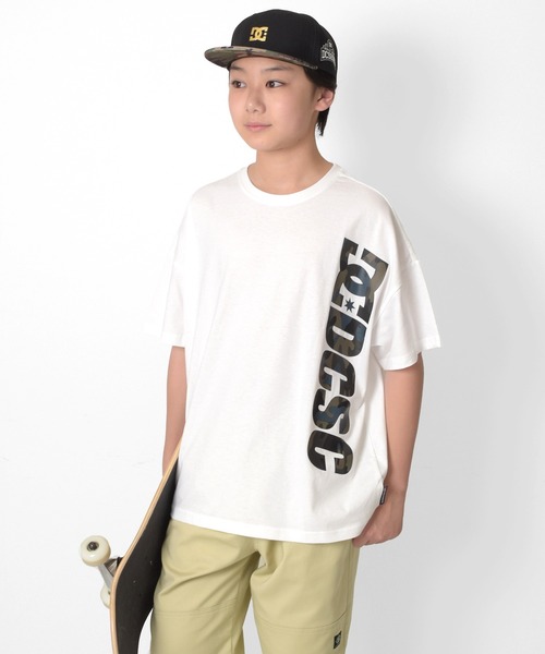 GLAZOS(グラソス)の「【DC】縦ロゴプリントビッグ半袖Tシャツ(Tシャツ/カットソー・キッズ・ブラック/ホワイト・150cm/160cm)」の1枚目の写真