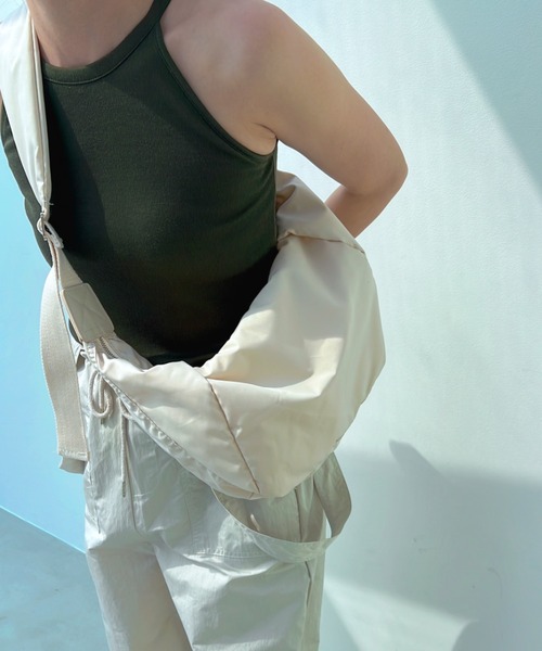 y/m（イム）の「ナイロンラウンドショルダーバッグ（ショルダーバッグ・レディース・ブラック/ホワイト・FREE）」の15枚目の写真