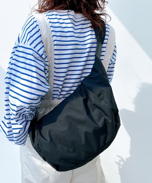 y/m（イム）の「ナイロンラウンドショルダーバッグ（ショルダーバッグ・レディース・ブラック/ホワイト・FREE）」の10枚目の写真